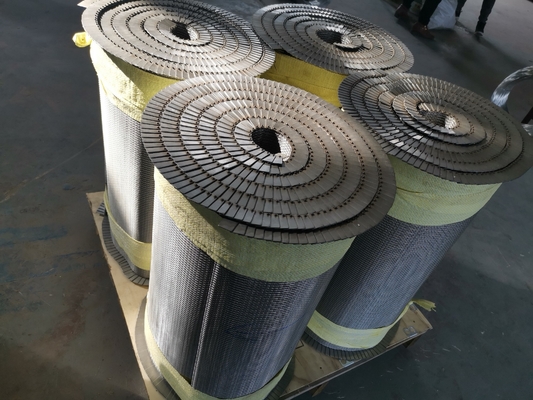 OEM SS304 สายพานลำเลียงก้างปลาปลอดภัยสำหรับอาหาร