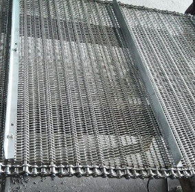 ODM สแตนเลส Conveyor เกลียวเชื่อมโยง Belting ตาข่าย Steel