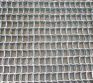 304 สแตนเลสสตีลเพชรตาข่าย Self Furring โลหะ Lath Conveyor Belt