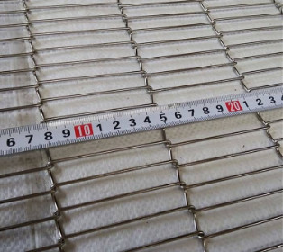 Flat Flex 304 สายพานลำเลียงอาหารสแตนเลสลวดตาข่าย